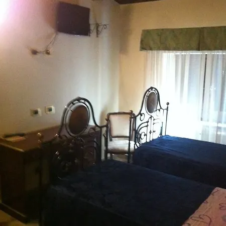 酒店 San Leo 4*